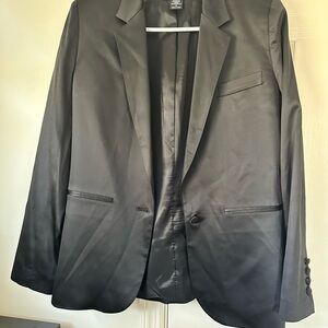 Classic Black Women’s blazer size 6 Body by VS